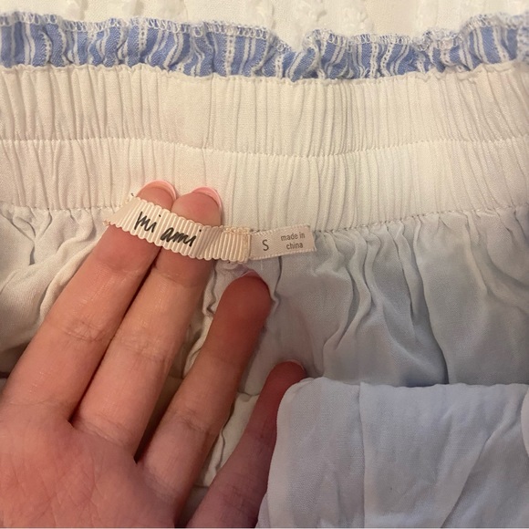 blue and white ruffle skirt - Picture 3 of 3